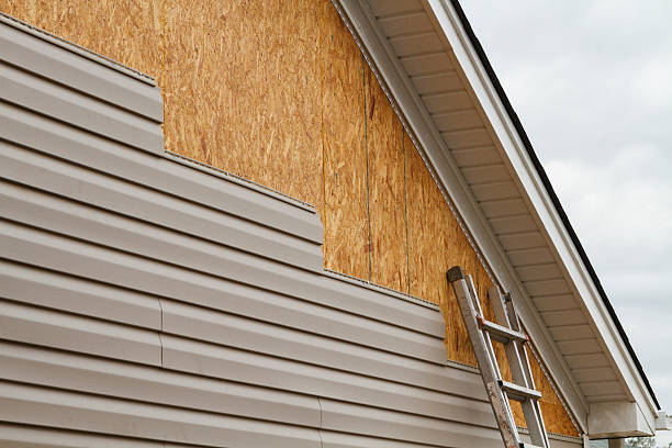 24/7 Emergency Emergency Siding Repair experts in Girard, IL